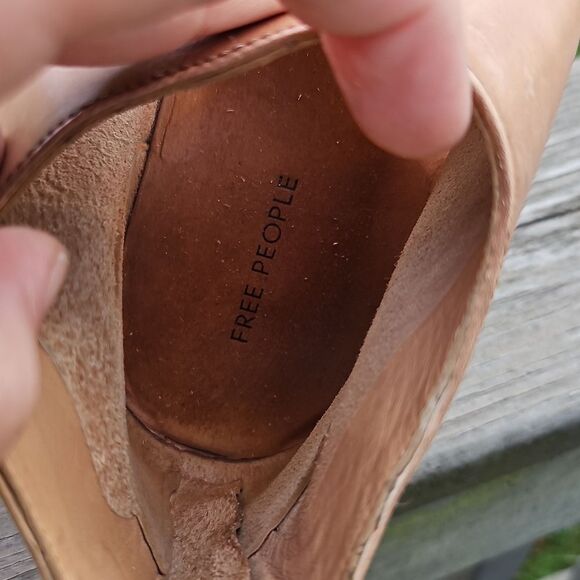 Free People Leather Ankle Cuff Thong Sandals Tan Size 8.5 - Picture 7 of 7